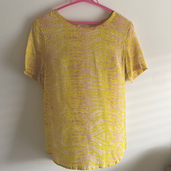 Equipment Tops - Equipment Yellow Printed Short Sleeve Silk Blouse